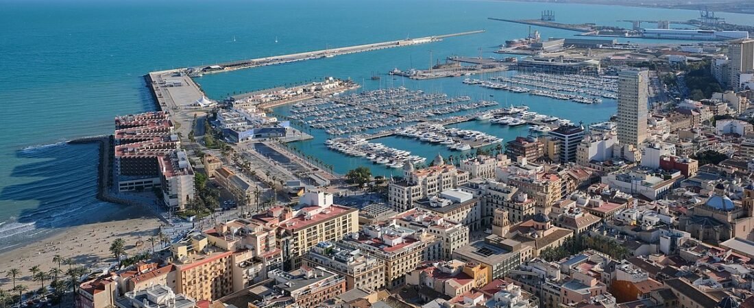 Peritación y Tasación Precompra de Embarcaciones Navales en Málaga